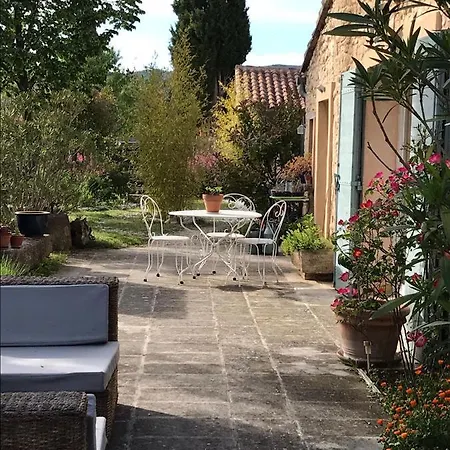 Oustau Du Ventoux *